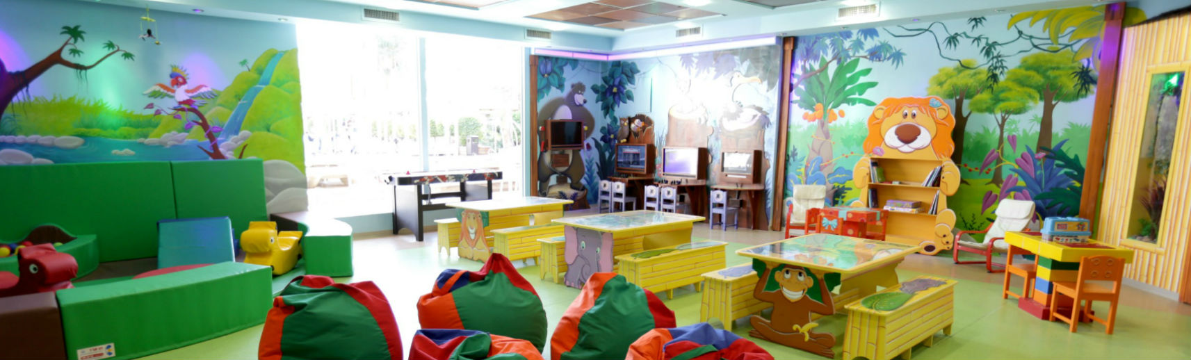 Детский клуб “Астралэнд”