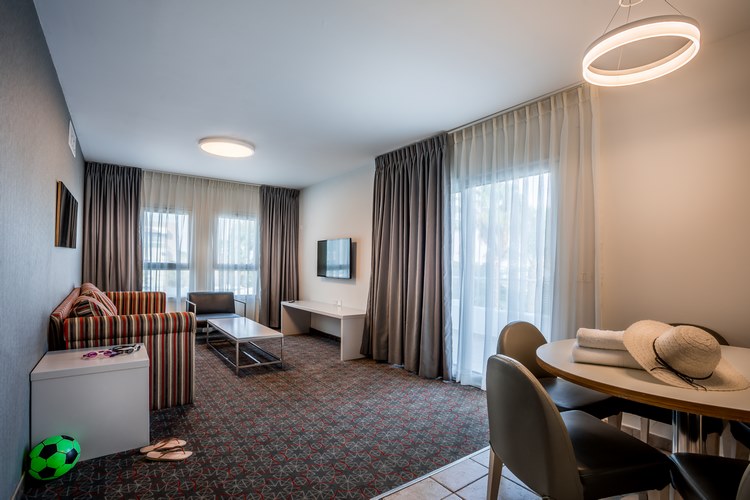 Nirvana Suites - Свита