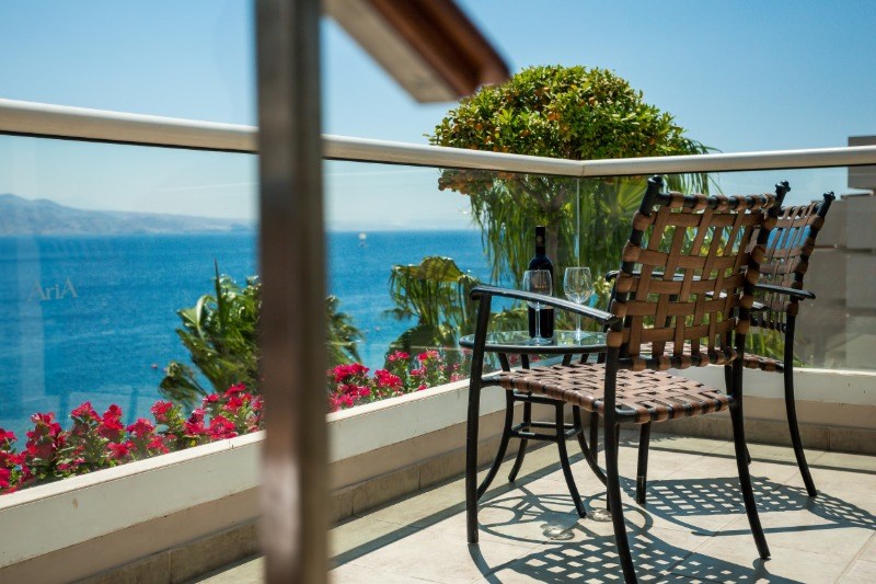 Свита Де-люкс  с видом на бассейн