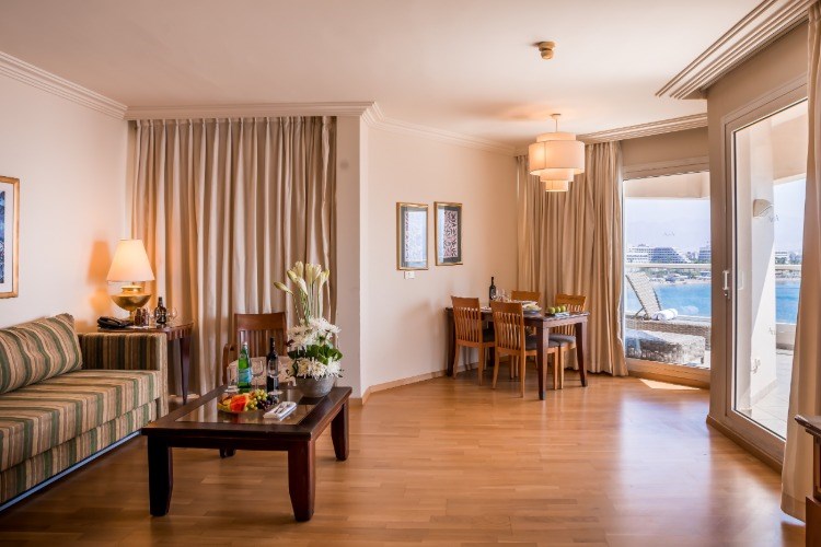 aria-honemoon-suite-2-